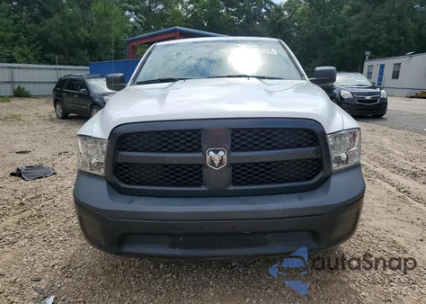 2018 Ram 1500 St z USA, uszkodzony, nr VIN 1C6RR6FG3JS325727